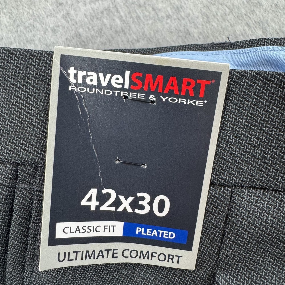 Roundtree & Yorke TravelSMART Dress Pants Mens 42x30 Gray Pleated Cuffed NEW - Picture 2 of 10